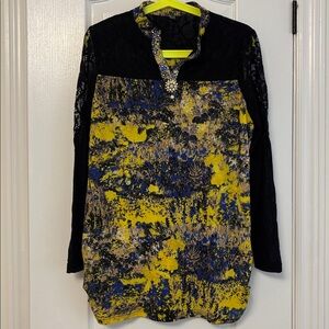 NWOT Women’s 3/4 sleeve top with lace details size large